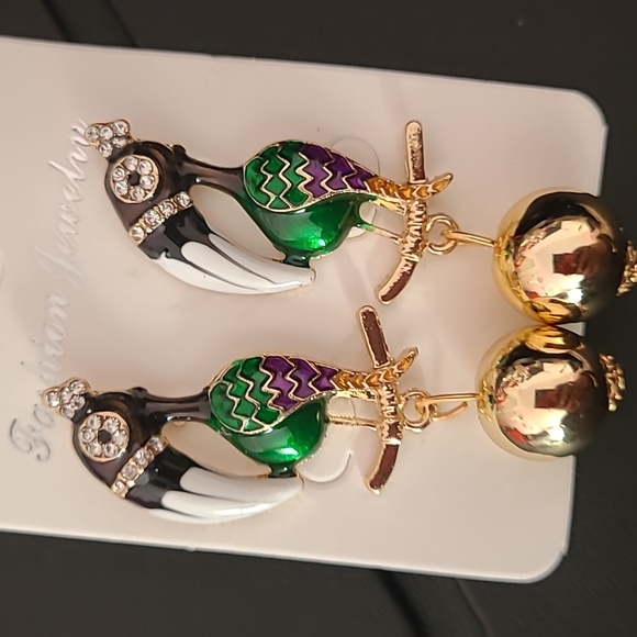 Green Birds Summer Earrings - Picture 2 of 5